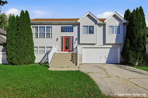 1008 Dewey Street, Harvard, IL 60033