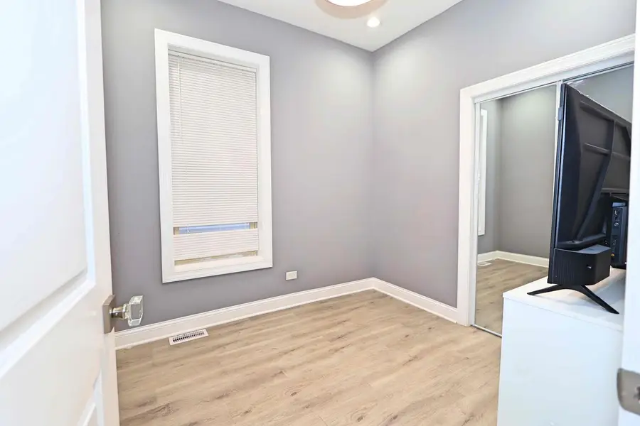7335 S Greenwood Avenue, Chicago, IL 60619 - #2