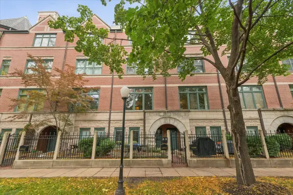 1478 S Prairie Avenue #D, Chicago, IL 60605