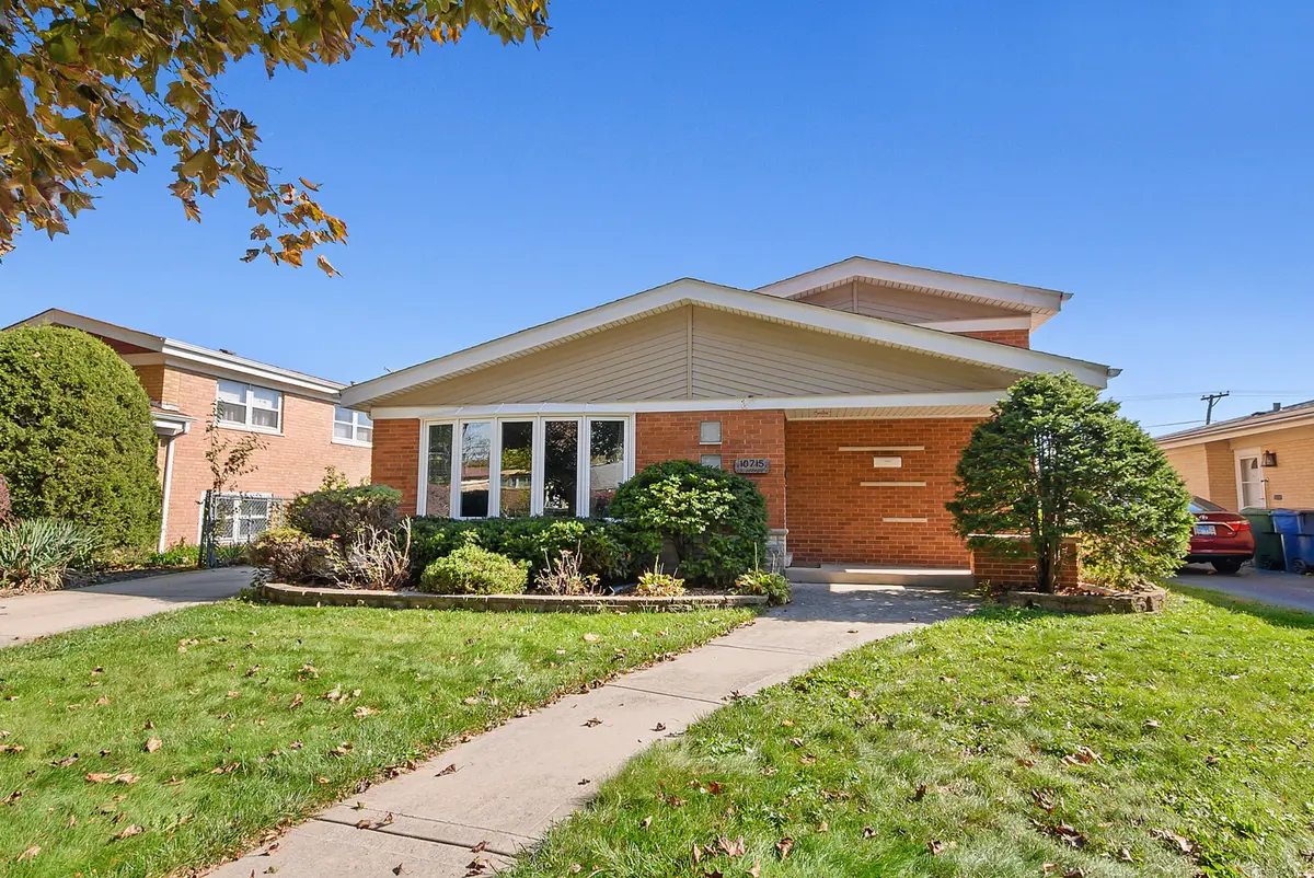 10715 Lavergne Avenue, Oak Lawn, IL 60453 - #1