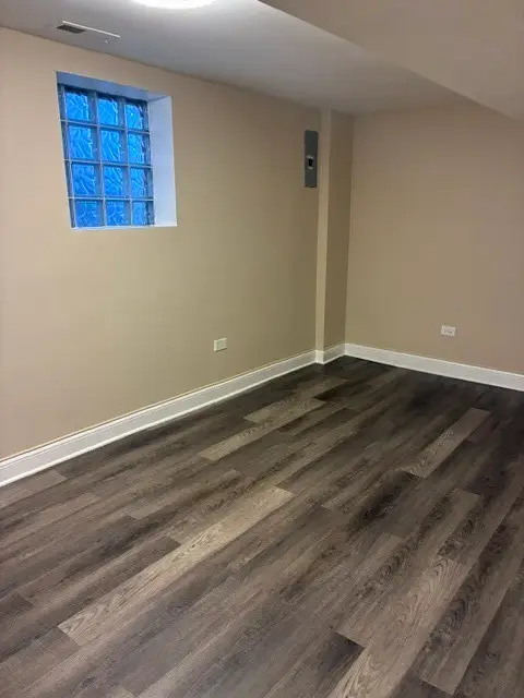 7755 S Calumet Avenue, Chicago, IL 60619