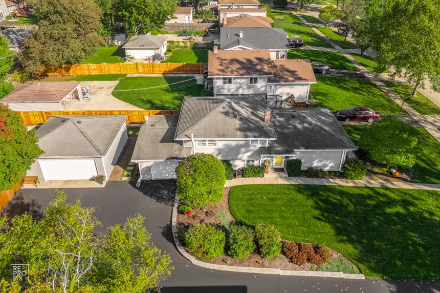 562 Coolidge Avenue, Glen Ellyn, IL 60137 - #3