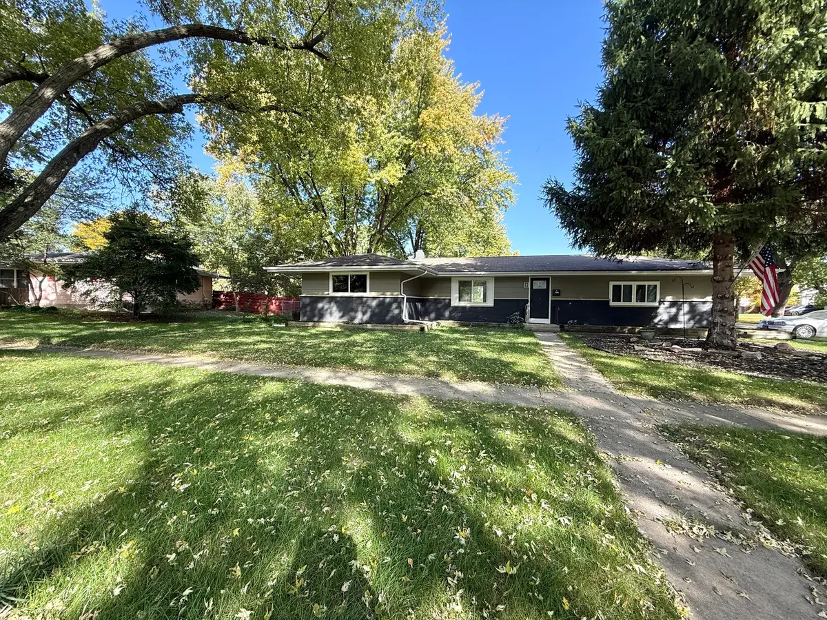 1500 Evergreen Street, Saint Charles, IL 60174 - #1