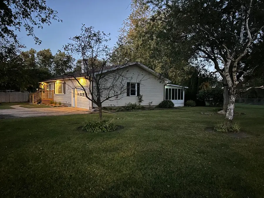 313 S Johnson Street, Rankin, IL 60960 - #3