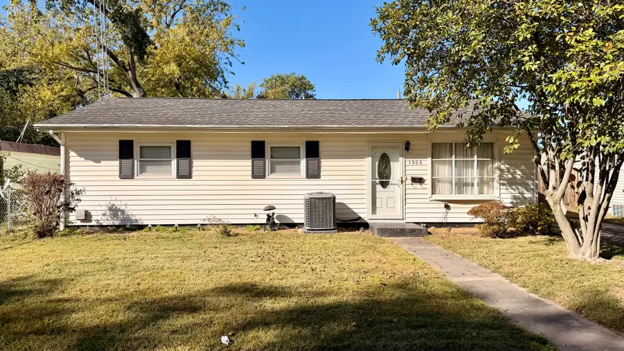 1308 Short Street, Centralia, IL 62801 - #2