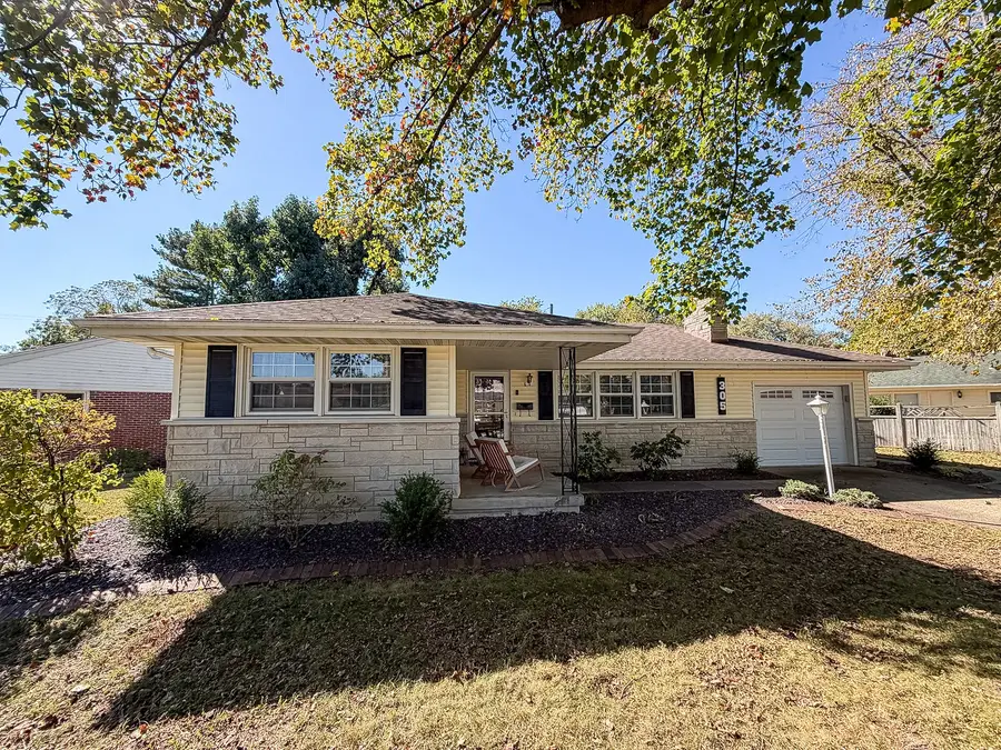 305 Linden Lane, Mattoon, IL 61938 - #3