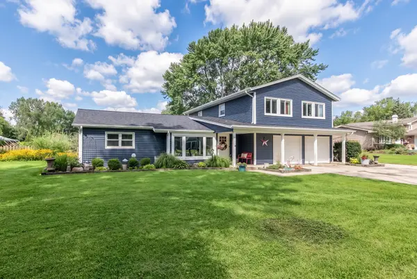 1012 Martha Street, Elk Grove Village, IL 60007