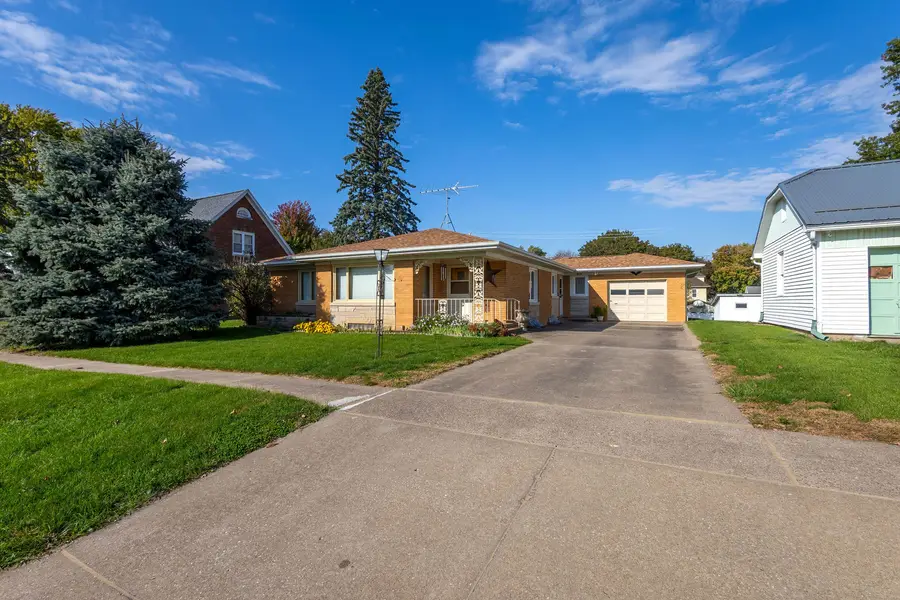 406 3rd Street, Durant, IA 52747 - #3