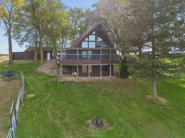 25844 264th Street, Princeton, IA 52768