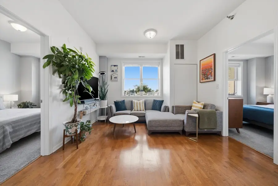 828 W Grace Street #1206, Chicago, IL 60613 - #3