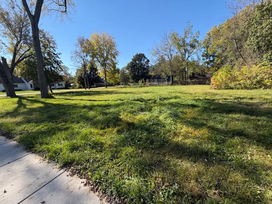 110 Gladys Avenue, Fox River Grove, IL 60021 - #3