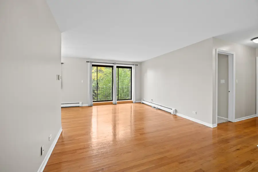 7255 N Ridge Boulevard #303, Chicago, IL 60645 - #3