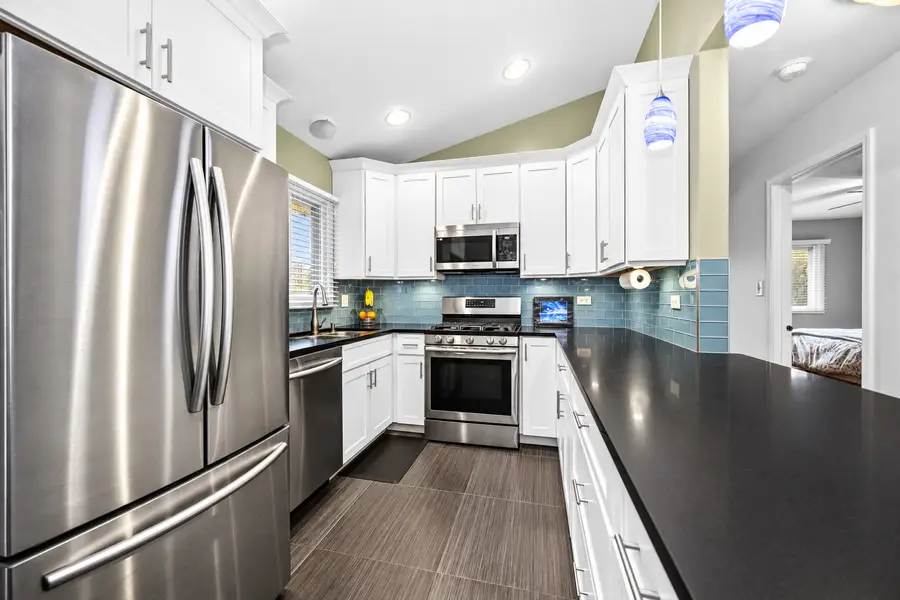242 Pier Avenue, Naperville, IL 60565 - #3