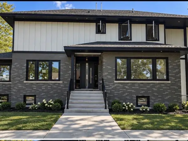5255 W Belle Plaine Avenue, Chicago, IL 60641