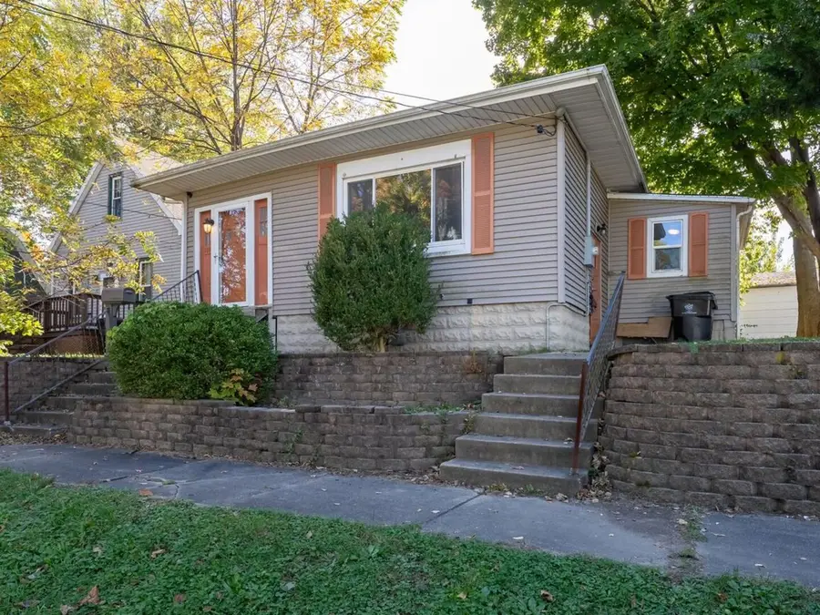 1106 W Taylor Street, Bloomington, IL 61701 - #2