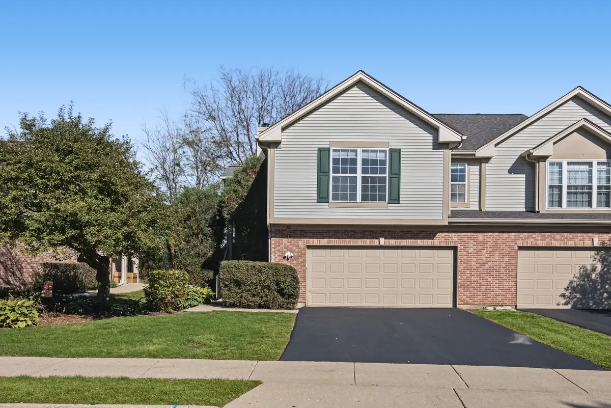 121 Commons Court, Wheeling, IL 60090 - #1