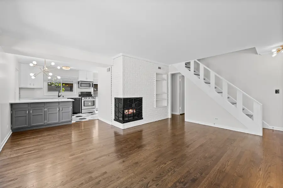 2207 Crawford Avenue, Evanston, IL 60201 - #3