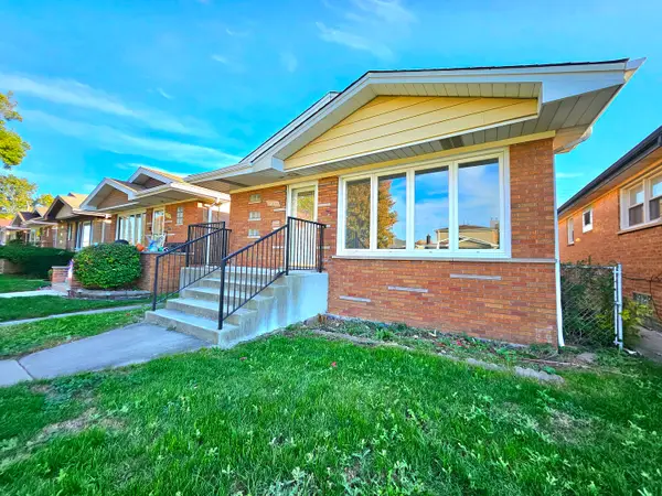 6831 W 64th Street, Chicago, IL 60638