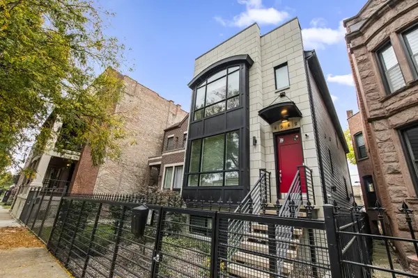 4542 S Prairie Avenue, Chicago, IL 60653