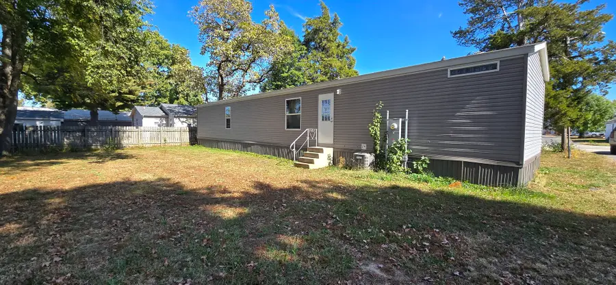 126 N Commercial Street, Centralia, IL 62801 - #2