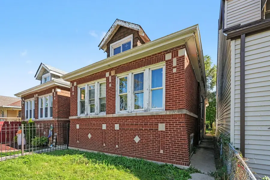 8843 S Carpenter Street, Chicago, IL 60620 - #2