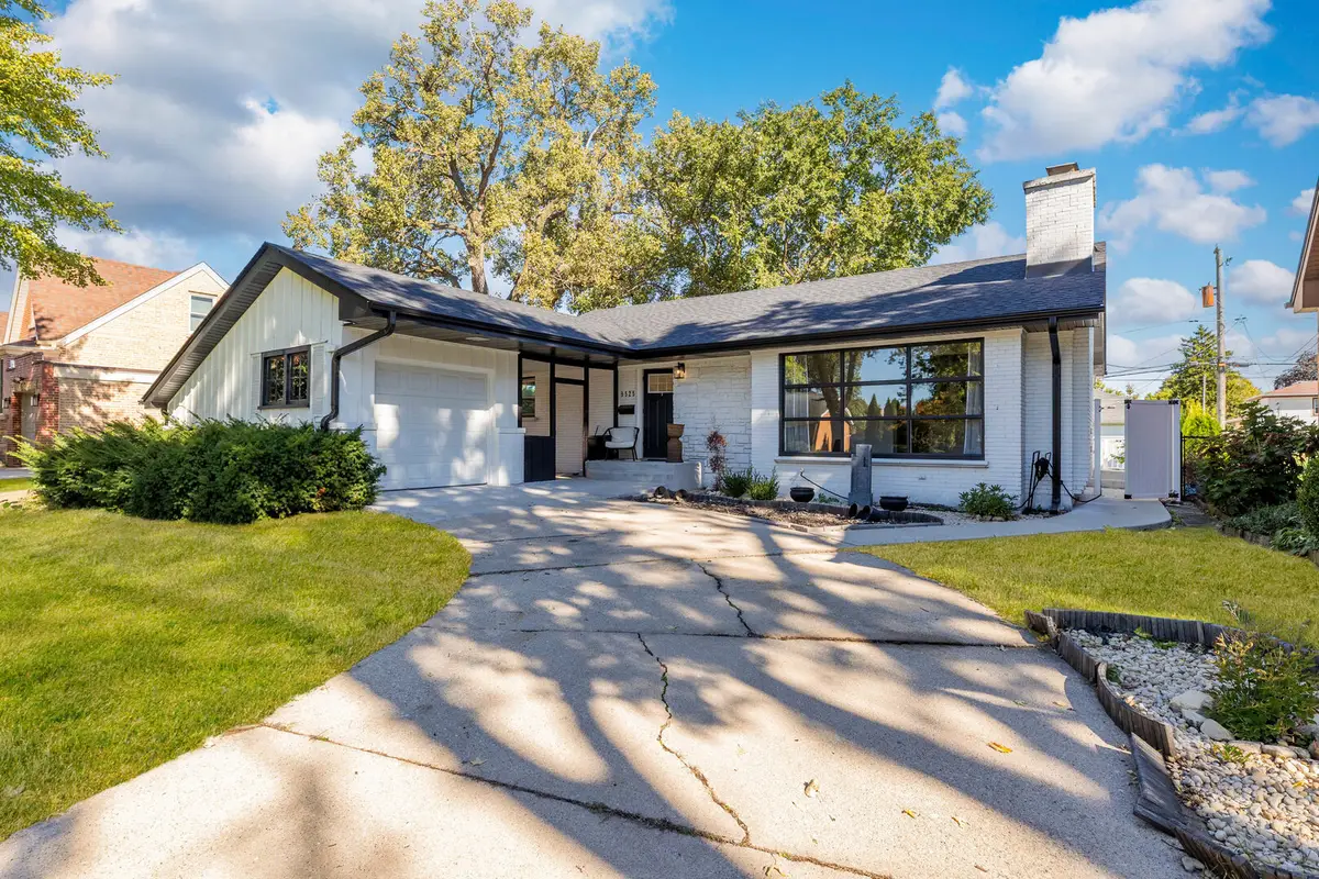9525 Parkside Avenue, Oak Lawn, IL 60453 - #1