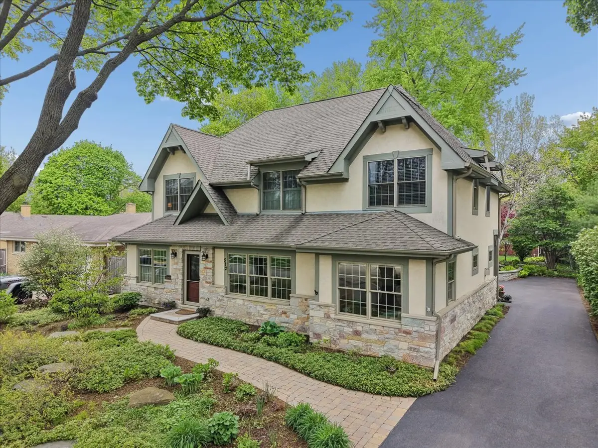 512 Oak Street, Libertyville, IL 60048 - #1