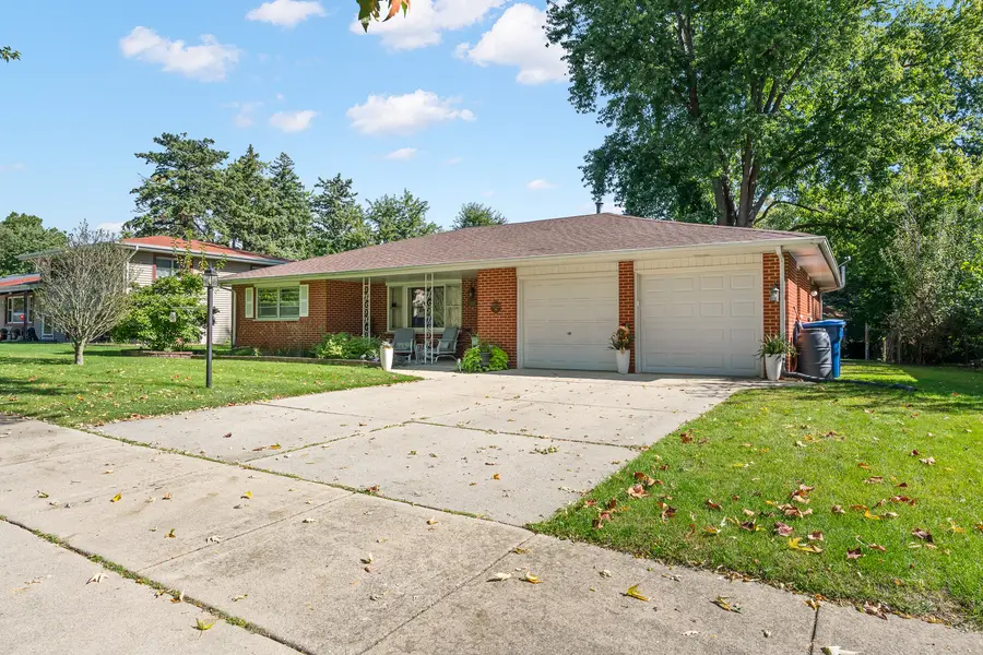 1326 Park Drive, Montgomery, IL 60538 - #2