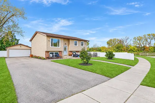 141 Plainview Drive, Bolingbrook, IL 60440