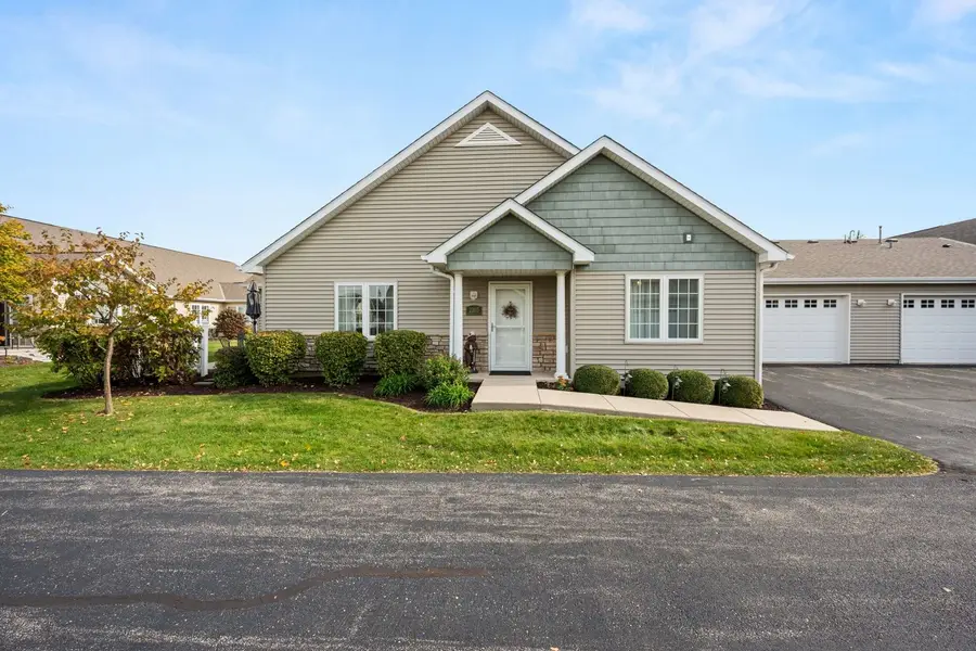 2165 Waterbury Lane E #2165, Sycamore, IL 60178 - #2