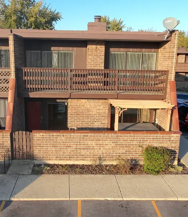 1206 Kenneth Circle #1206, Elgin, IL 60120