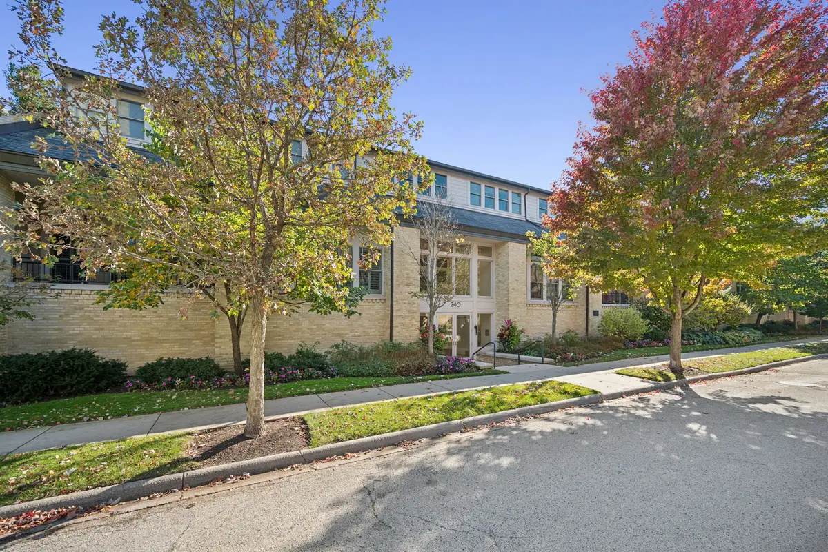 240 Whistler Road #1E, Highland Park, IL 60035 - #1