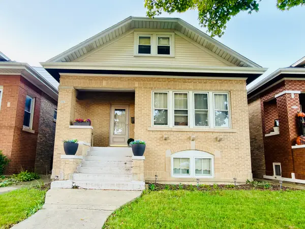 5519 W Roscoe Street, Chicago, IL 60641