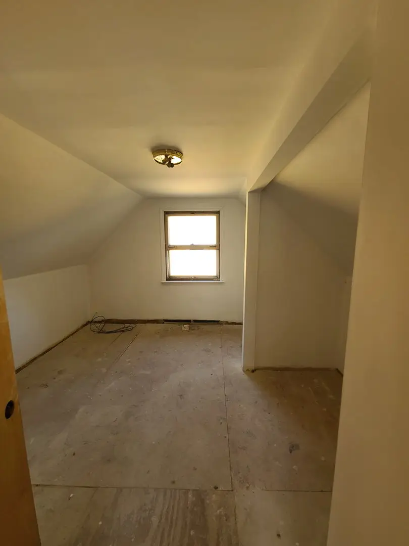 7820 Laramie Avenue, Burbank, IL 60459 - #3