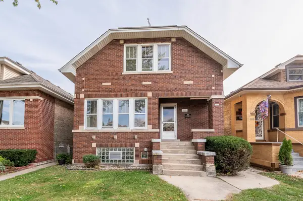 4825 N Meade Avenue, Chicago, IL 60630
