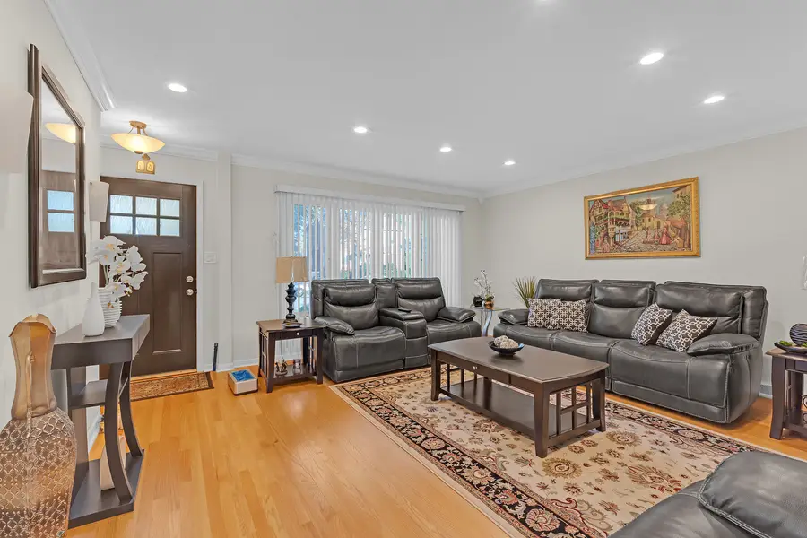 9214 New England Avenue, Morton Grove, IL 60053 - #2