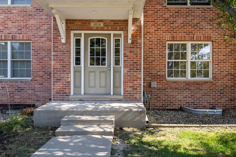 1614 Belclare Road, Normal, IL 61761 - #2