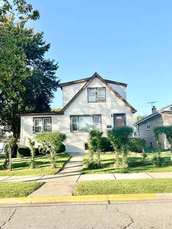 7458 W Winona Street, Harwood Heights, IL 60706