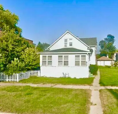 837 Commonwealth Avenue, Waukegan, IL 60085