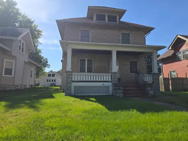 1117 W Locust Street, Davenport, IA 52804
