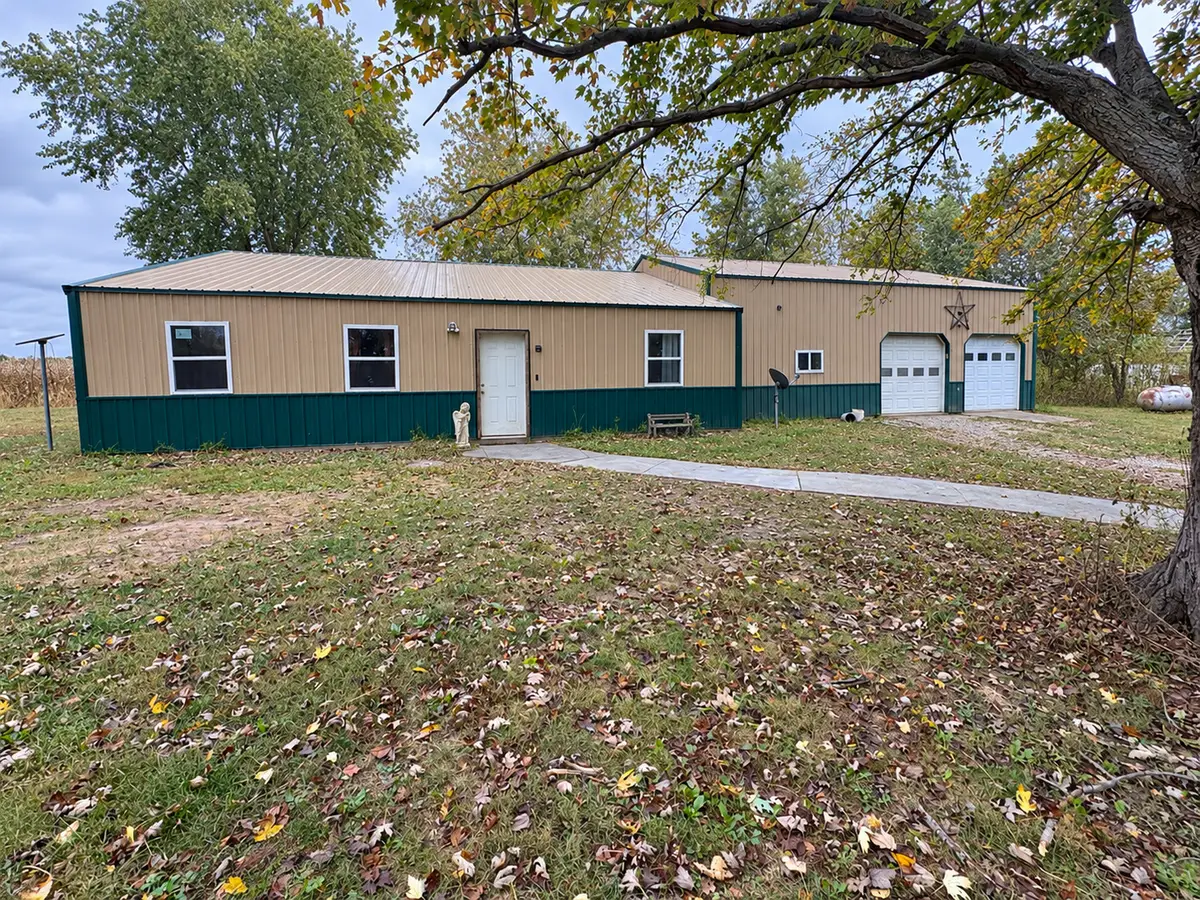 828 Propes Road, Iuka, IL 62849 - #1