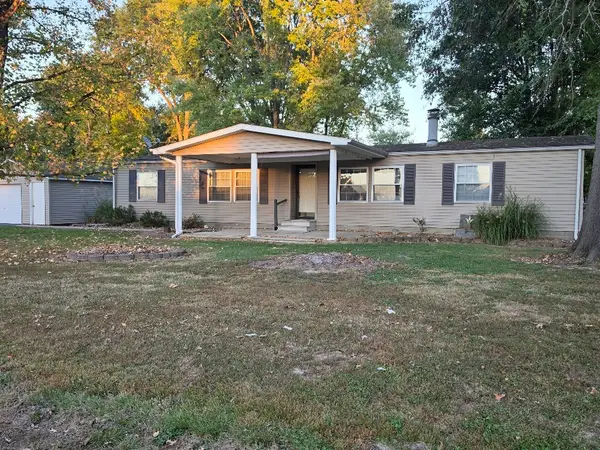 119 W Galaxy Drive, Woodlawn, IL 62898