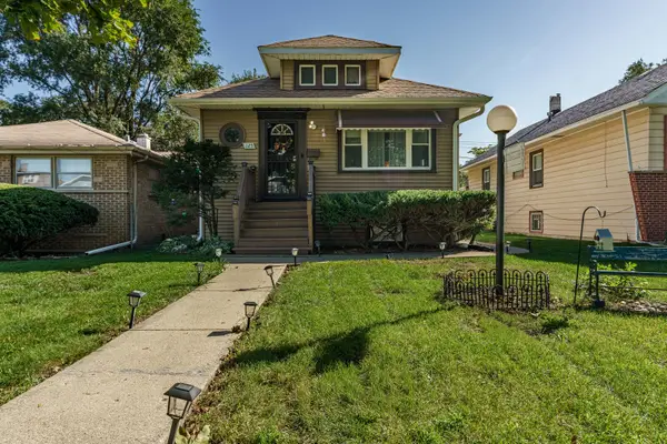 125 S 21st Avenue, Maywood, IL 60153