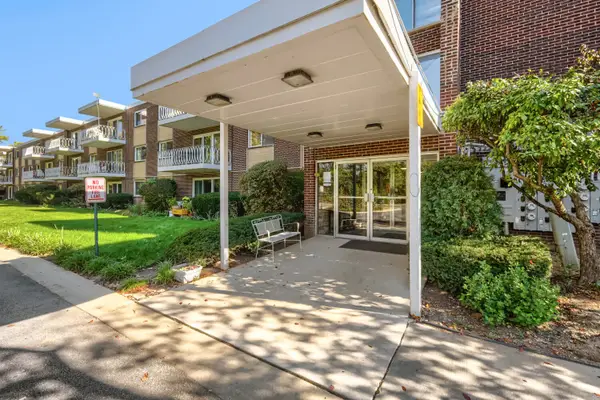 200 Deborah Lane #6B, Wheeling, IL 60090