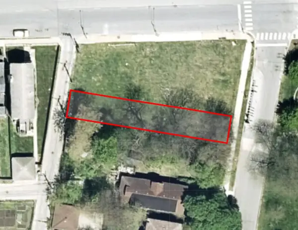 8708 S Dauphin Avenue, Chicago, IL 60619
