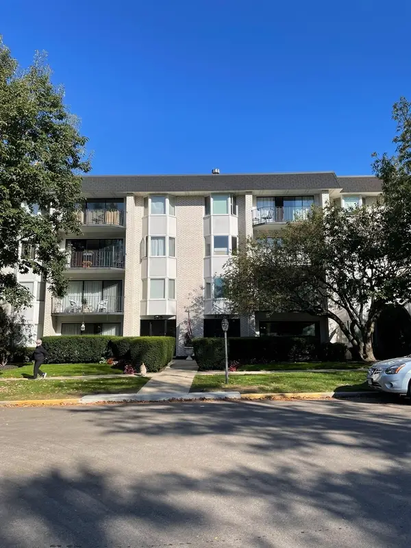 235 Ridge Road #3G, Wilmette, IL 60091