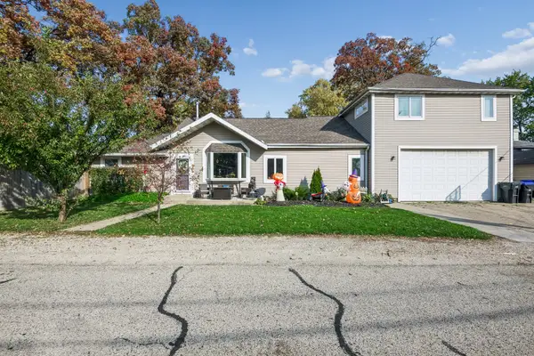 22230 W Oak Avenue, Grayslake, IL 60030