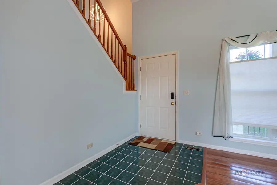 2515 N Stratford Lane, Round Lake Beach, IL 60073 - #3