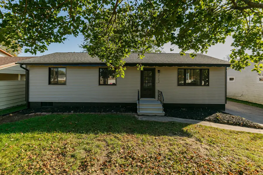 712 3rd Street, Colona, IL 61241 - #2