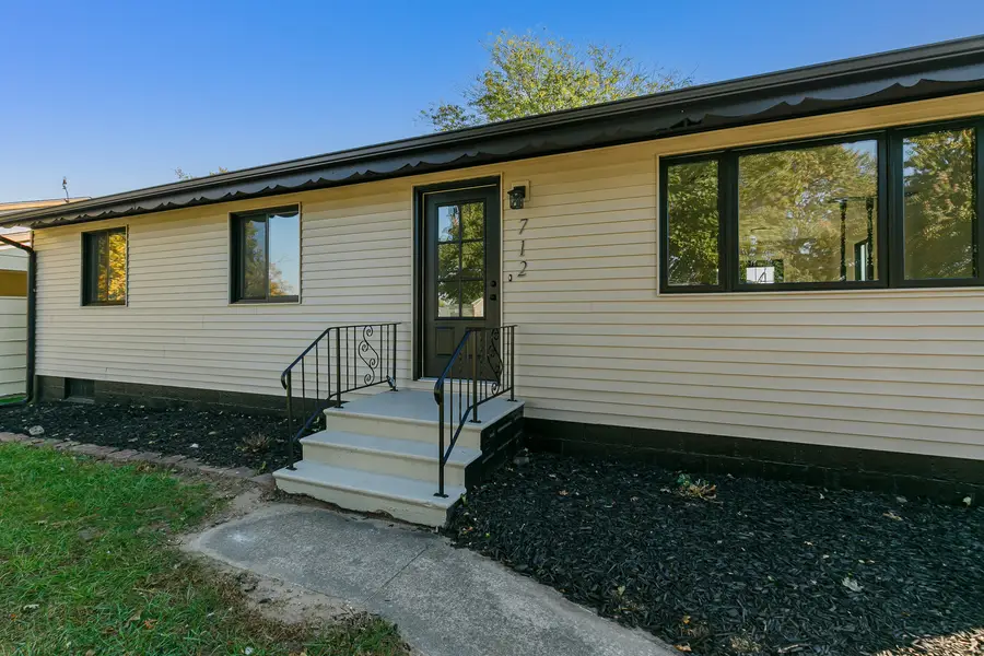 712 3rd Street, Colona, IL 61241 - #3